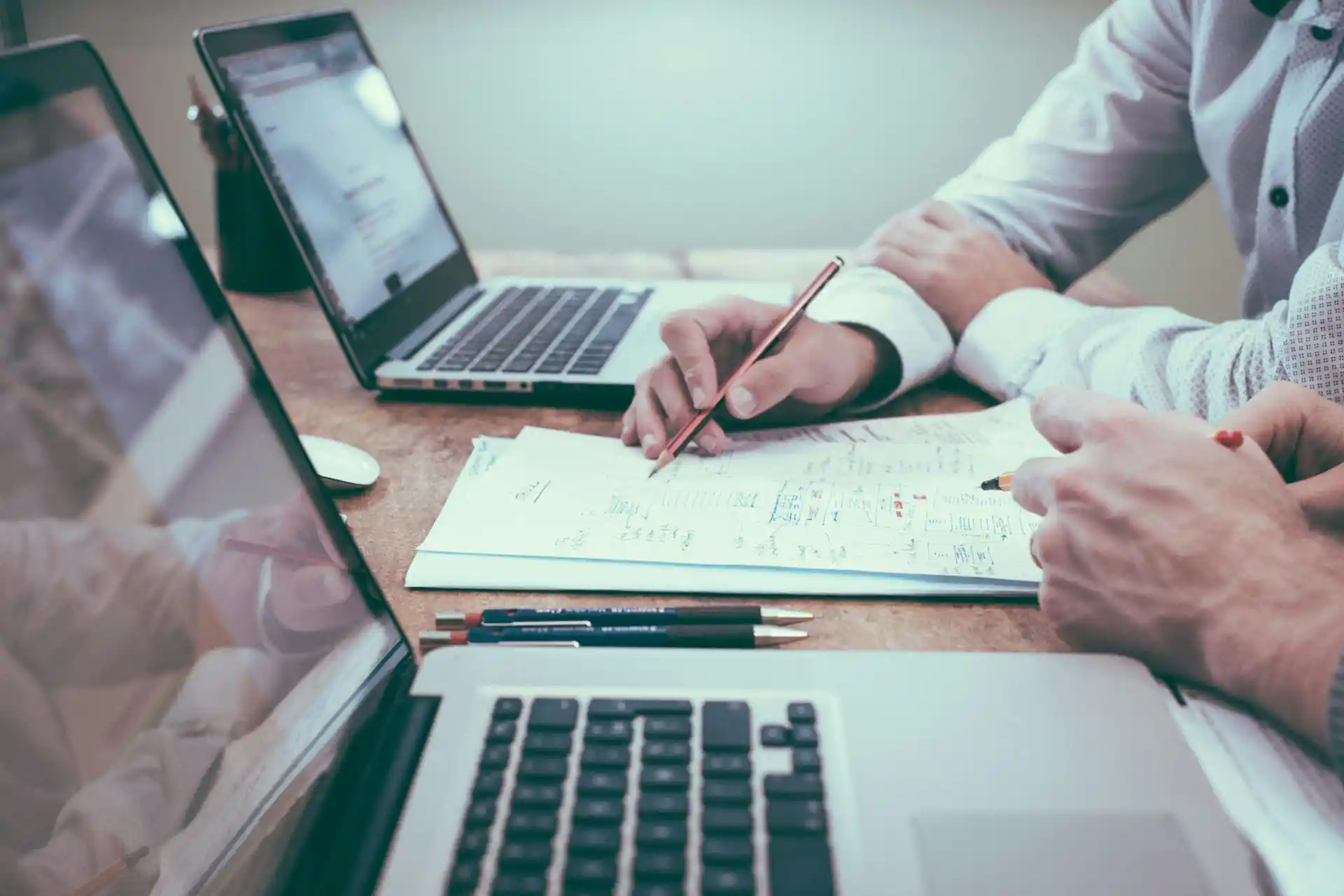 Learn how to start investing in frontier markets with this beginner’s guide. Explore opportunities, risks, and strategies to invest in high-growth economies and diversify your portfolio.